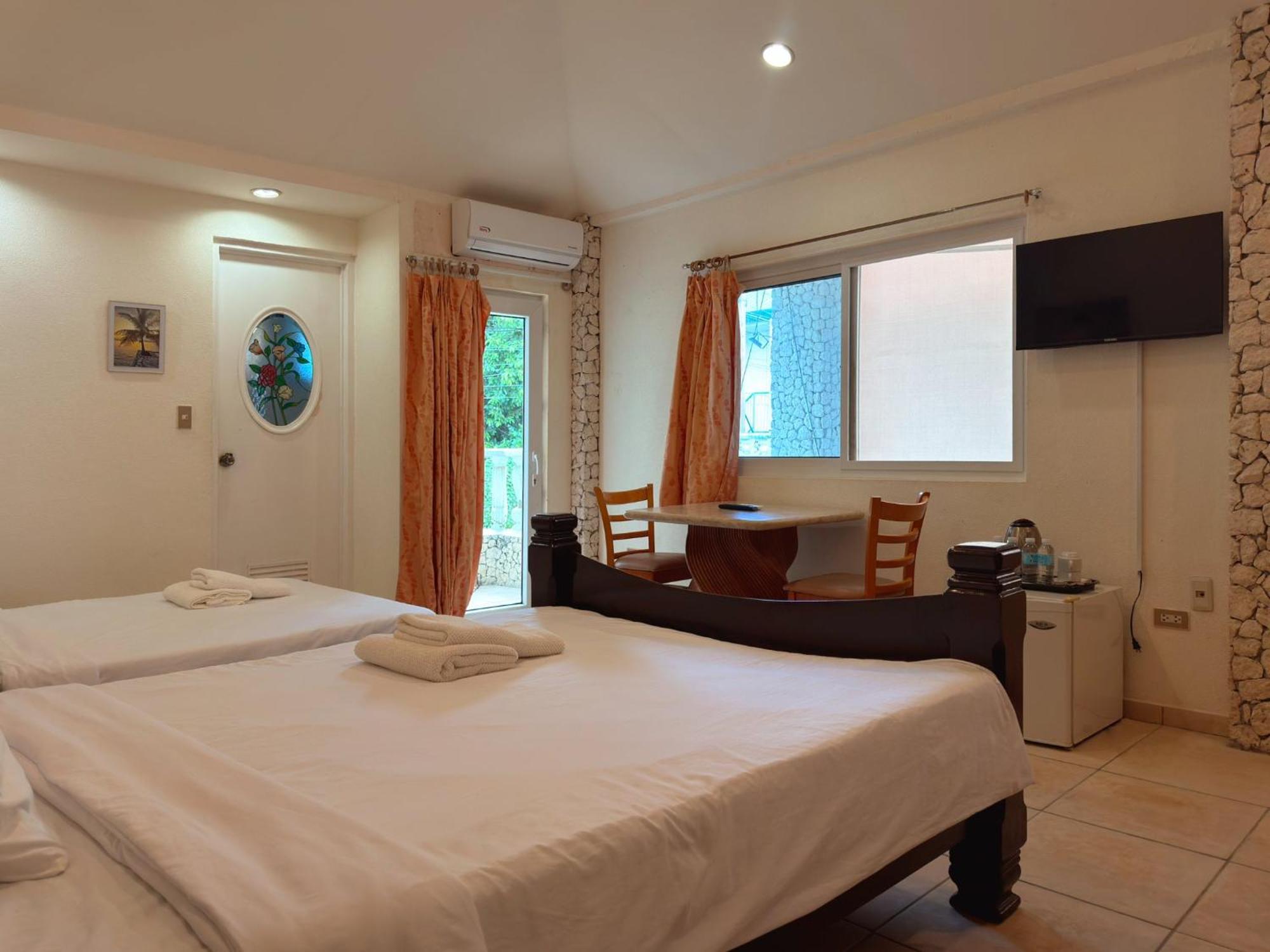 Sunset Beach Resort Moalboal Ngoại thất bức ảnh