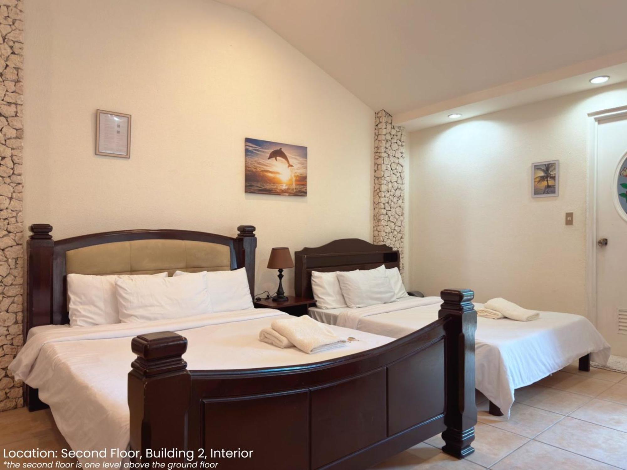 Sunset Beach Resort Moalboal Ngoại thất bức ảnh