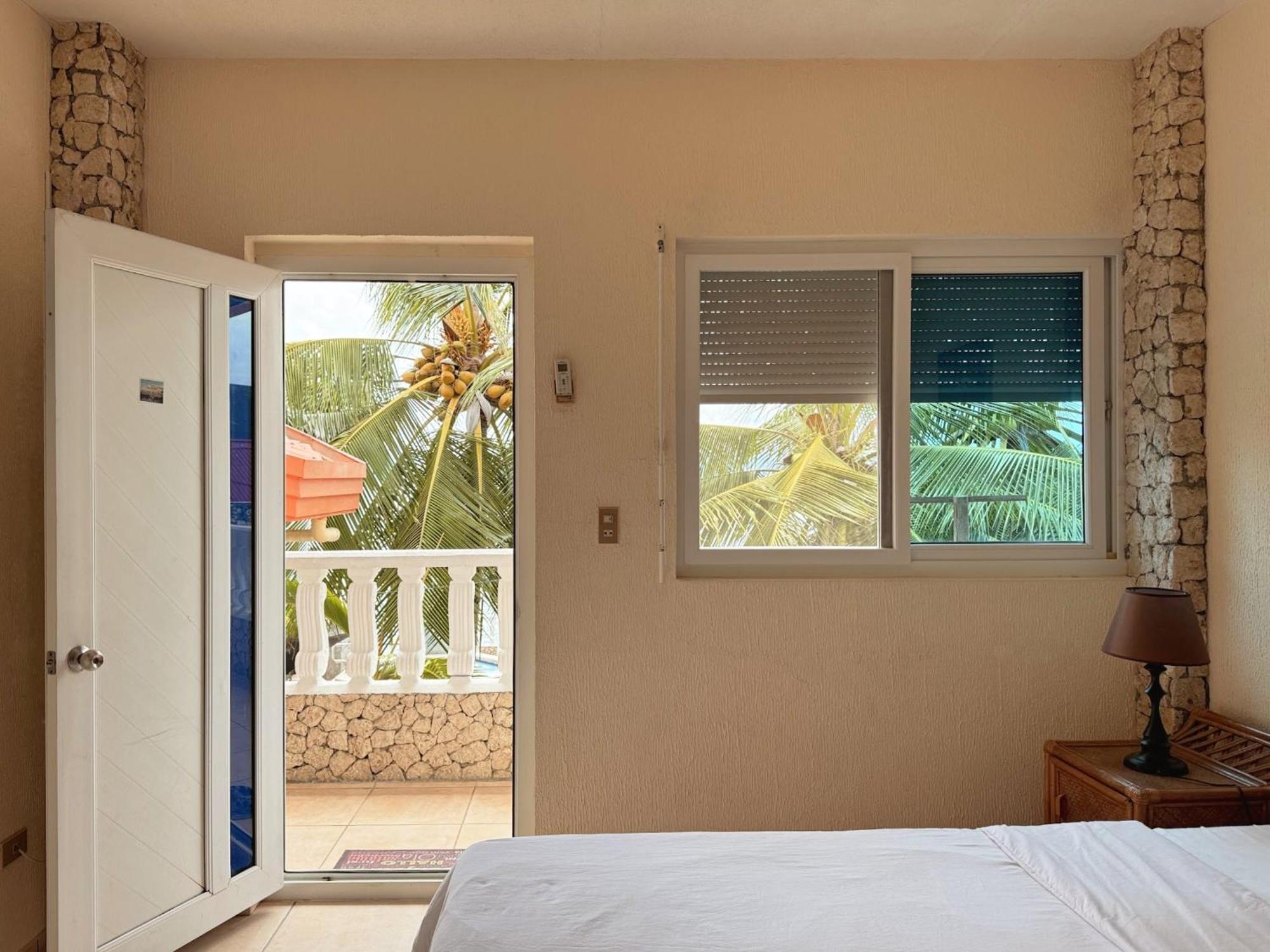 Sunset Beach Resort Moalboal Ngoại thất bức ảnh